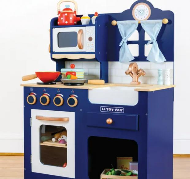 Bicester Advertiser: Le Toy Van Oxford Kitchen. Credit: Jo Jo Maman Bébé