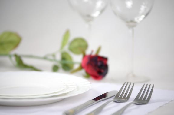Bicester Advertiser: Photo via Canva/Pixabay. Why not set up a romantic scene and dine in at home this Valentine's Day? Bicester Advertiser: Photo via Canva/Pixabay. Why not set up a romantic scene and dine in at home this Valentine's Day?
