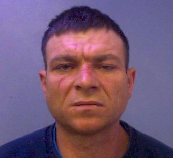 Burglar jailed for stealing from homes in Oxfordshire - Vimarsana News