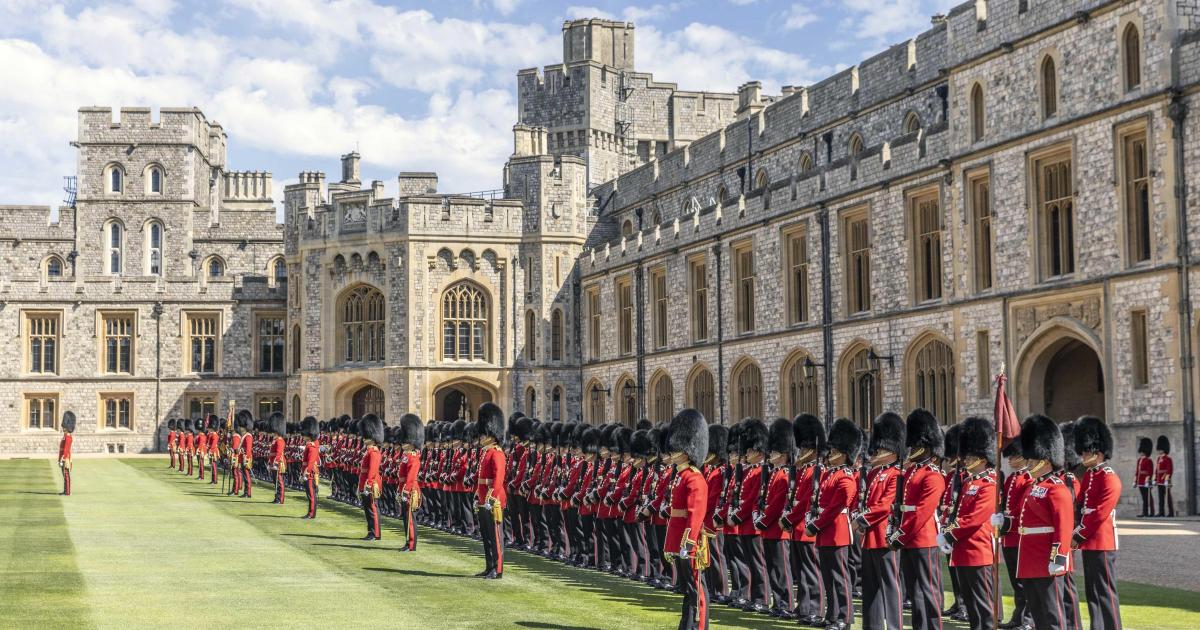 King to present new colours at Windsor Castle ahead of Trooping the Colour - Vimarsana News